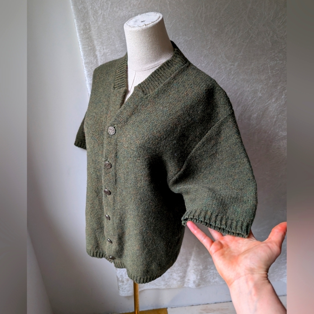 100% Wool Vintage Green Short Sleeve Button Down Sweater Silver Buttons